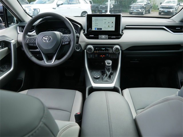 2023 Toyota RAV4 Hybrid XLE Premium photo 18