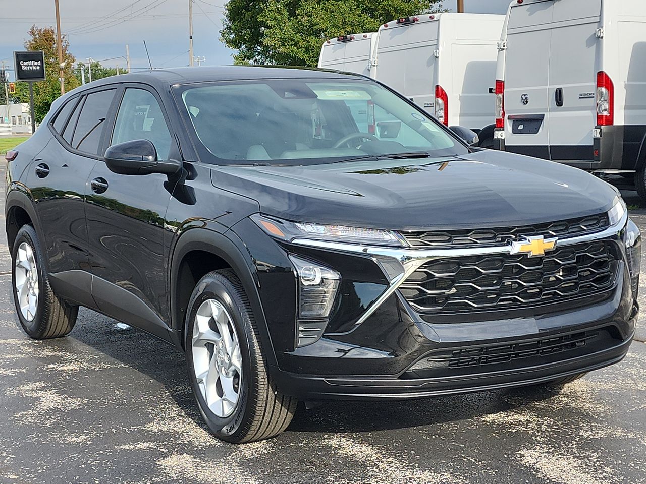 2024 Chevrolet Trax LS's photo