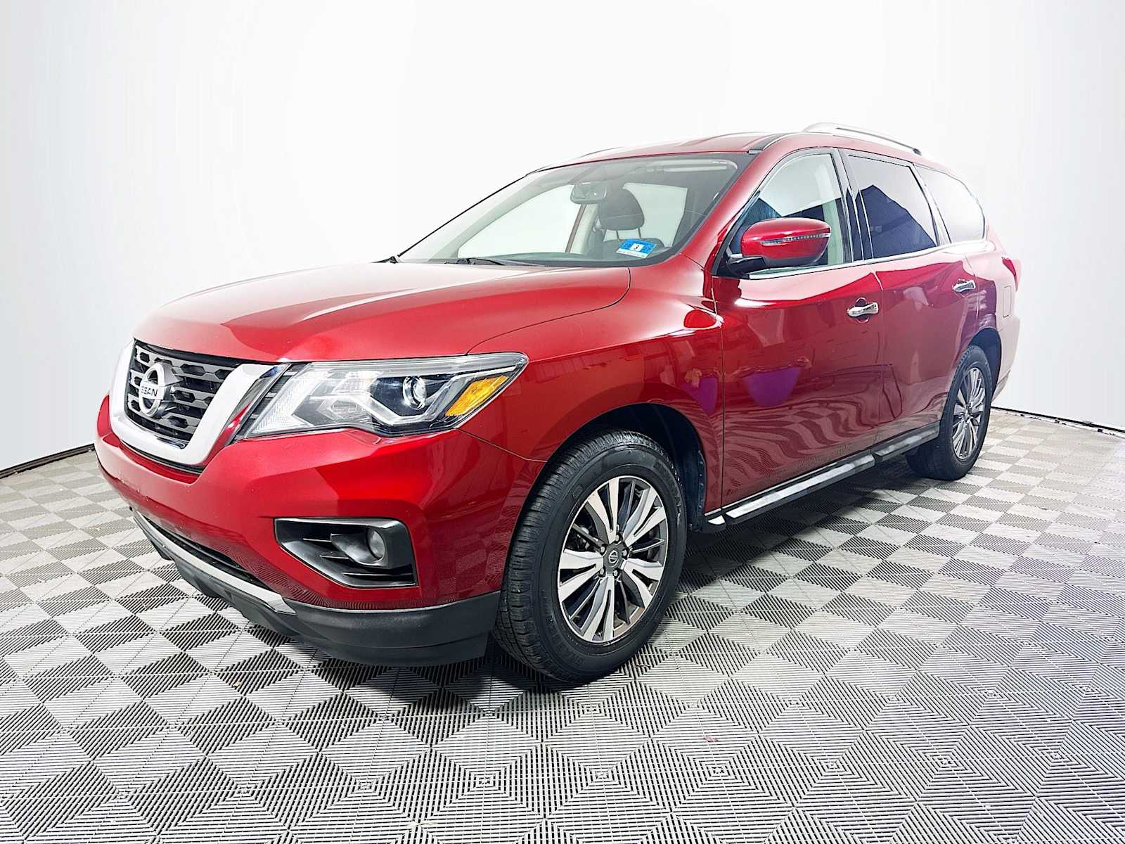 2020 Nissan Pathfinder SV