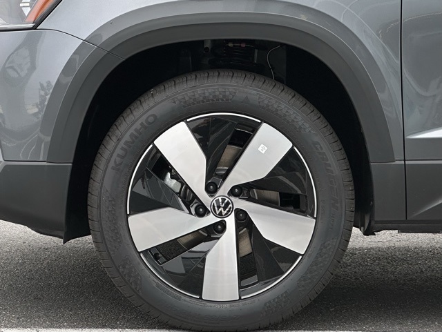 2025 Volkswagen Taos S photo 4