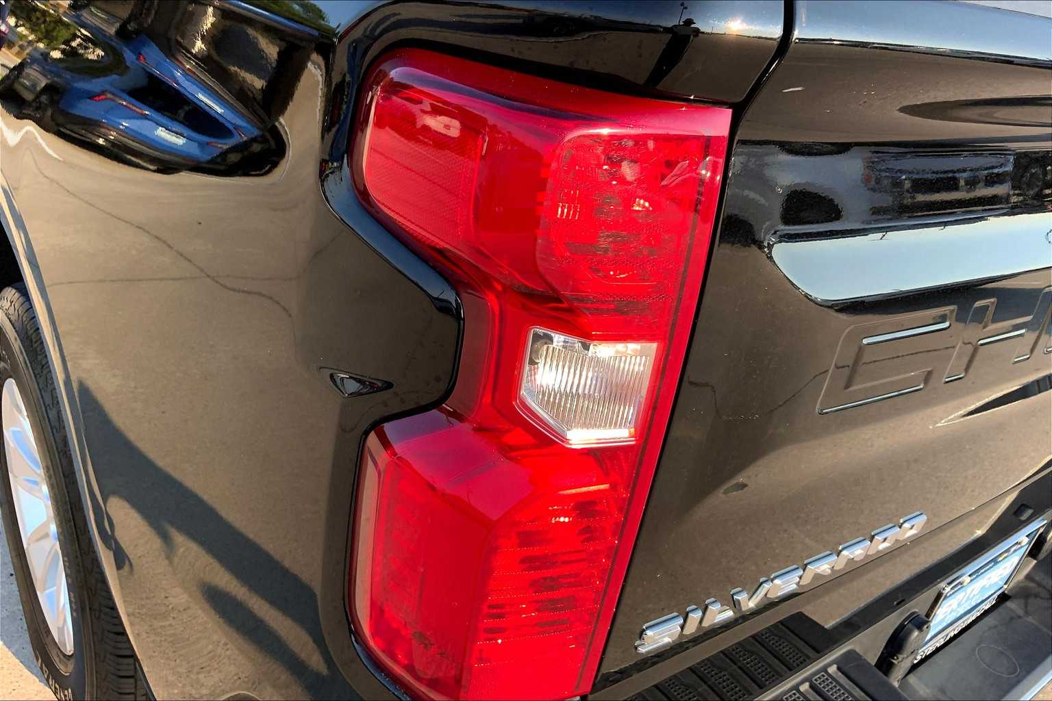 2024 Chevrolet Silverado 1500 LT photo 25