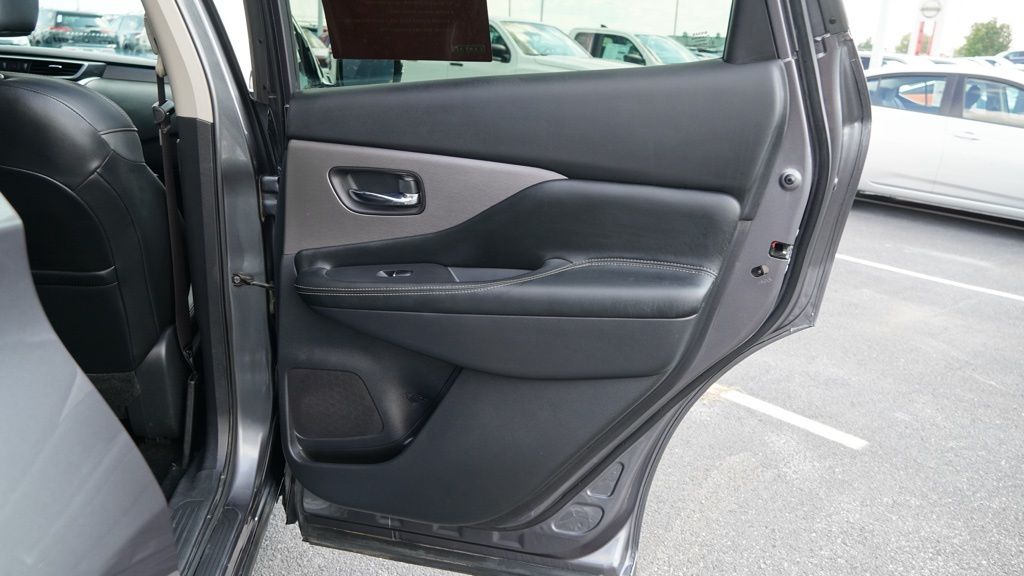 2020 Nissan Murano SL photo 19