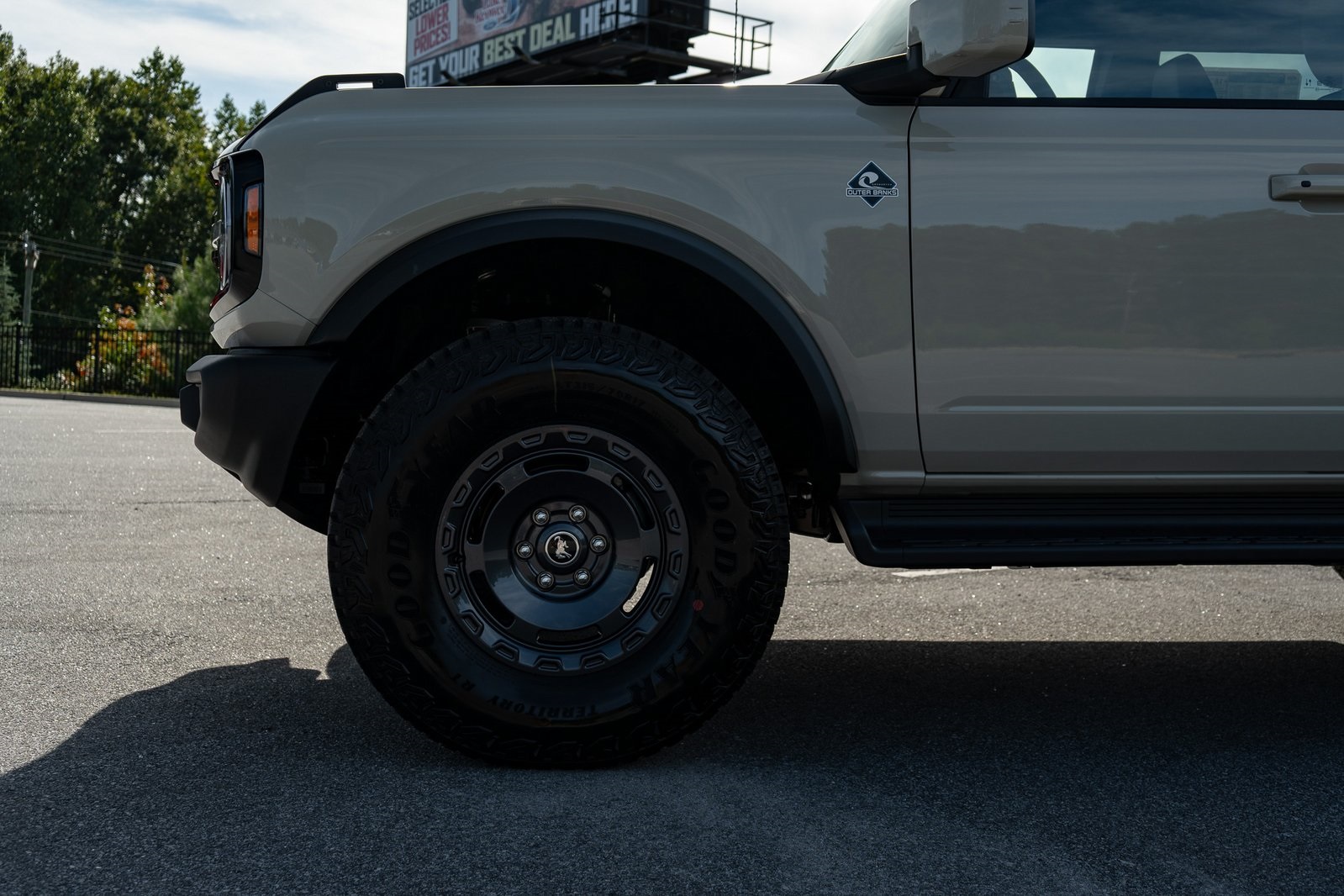 2025 Ford Bronco Outer Banks photo 4