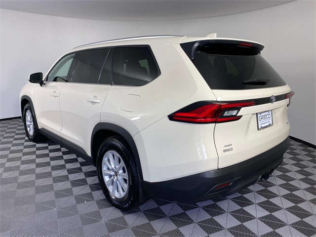 2024 Toyota Grand Highlander XLE photo 3