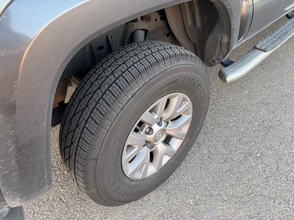 2019 Toyota Tacoma SR5 photo 14
