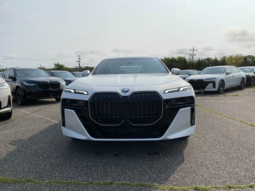 2025 Bmw 740i xDrive photo 2