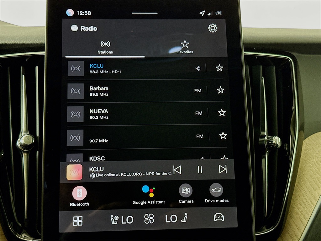 2026 Volvo XC60 B5 Plus photo 15