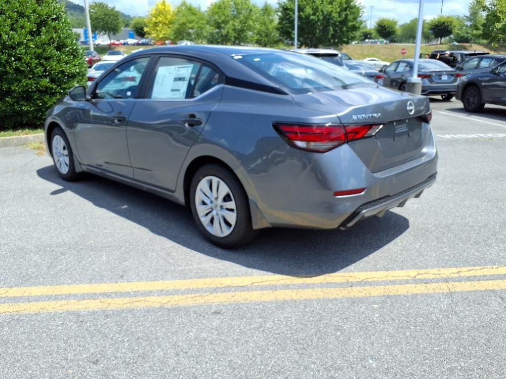 2025 Nissan Sentra S photo 5
