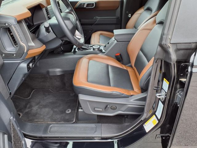 2024 Ford Bronco Outer Banks photo 11