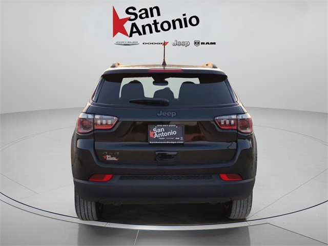 2026 Jeep Compass Altitude Special Edition photo 4