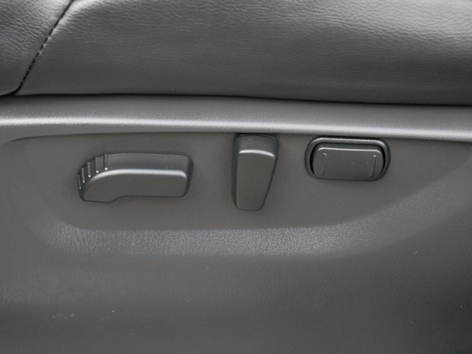 2024 Nissan Armada SL photo 14