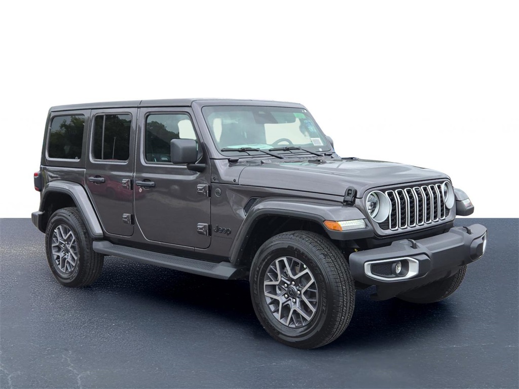 2025 Jeep Wrangler Sahara photo 4