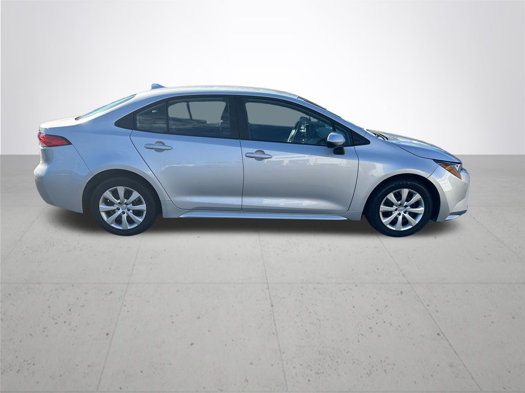 2023 Toyota Corolla LE photo 6