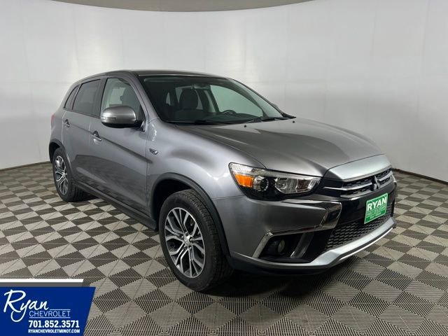 2019 Mitsubishi Outlander Sport SE's photo
