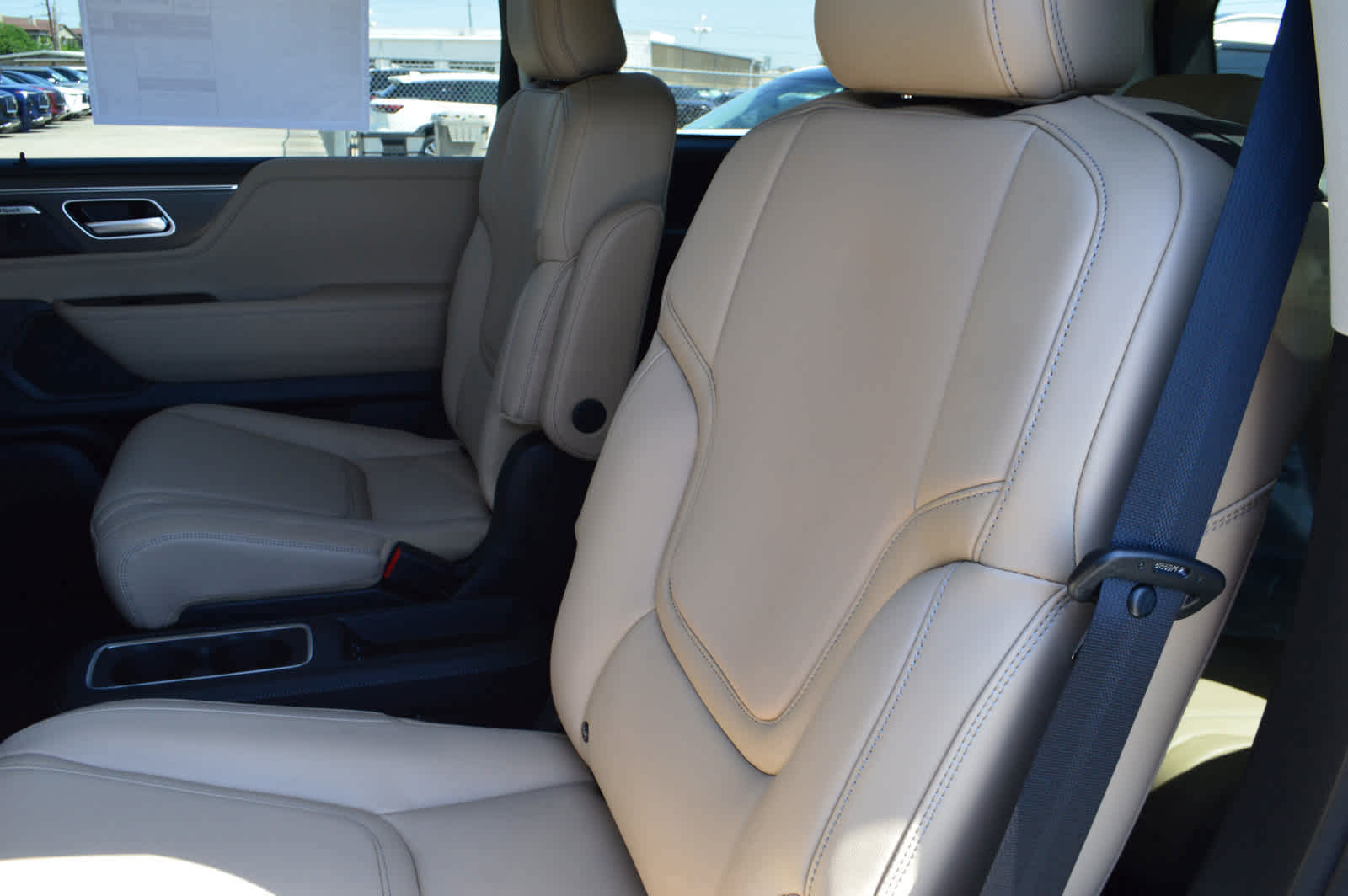2025 Infiniti QX80 Pure photo 20