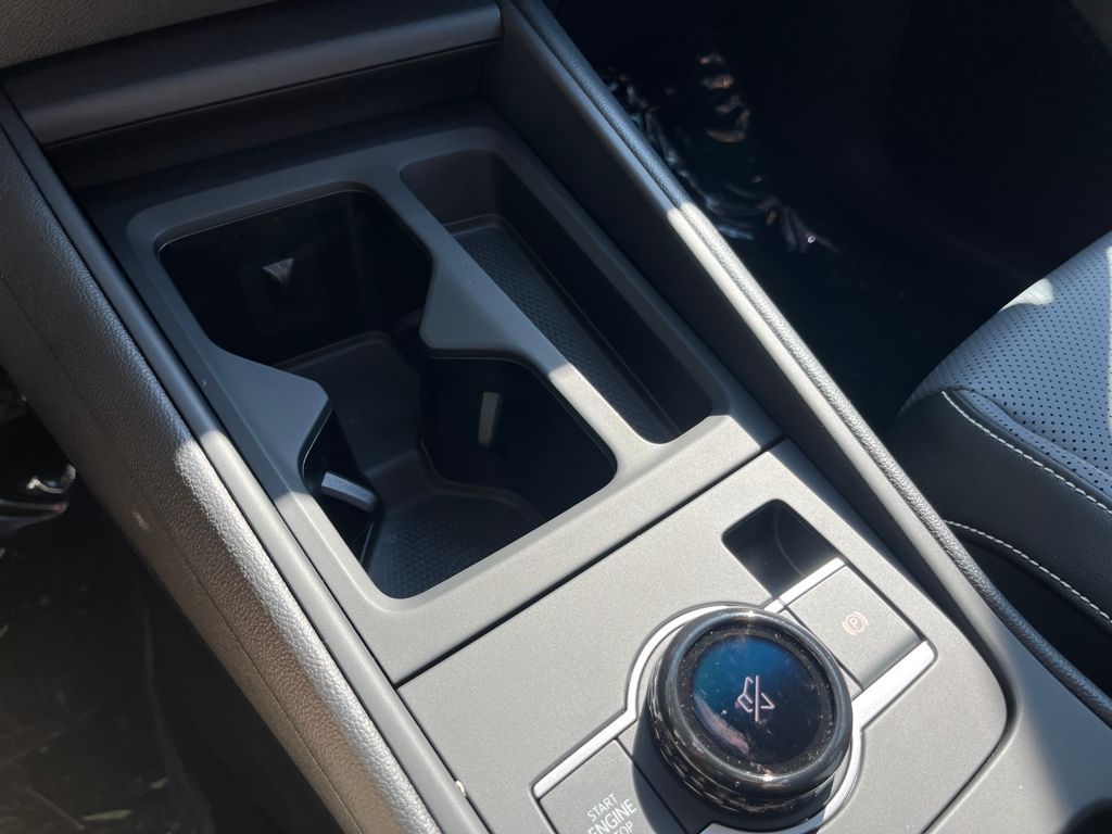 2025 Volkswagen Tiguan SE photo 12