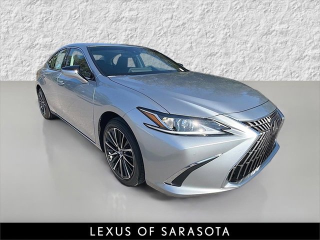 2025 Lexus ES 350's photo