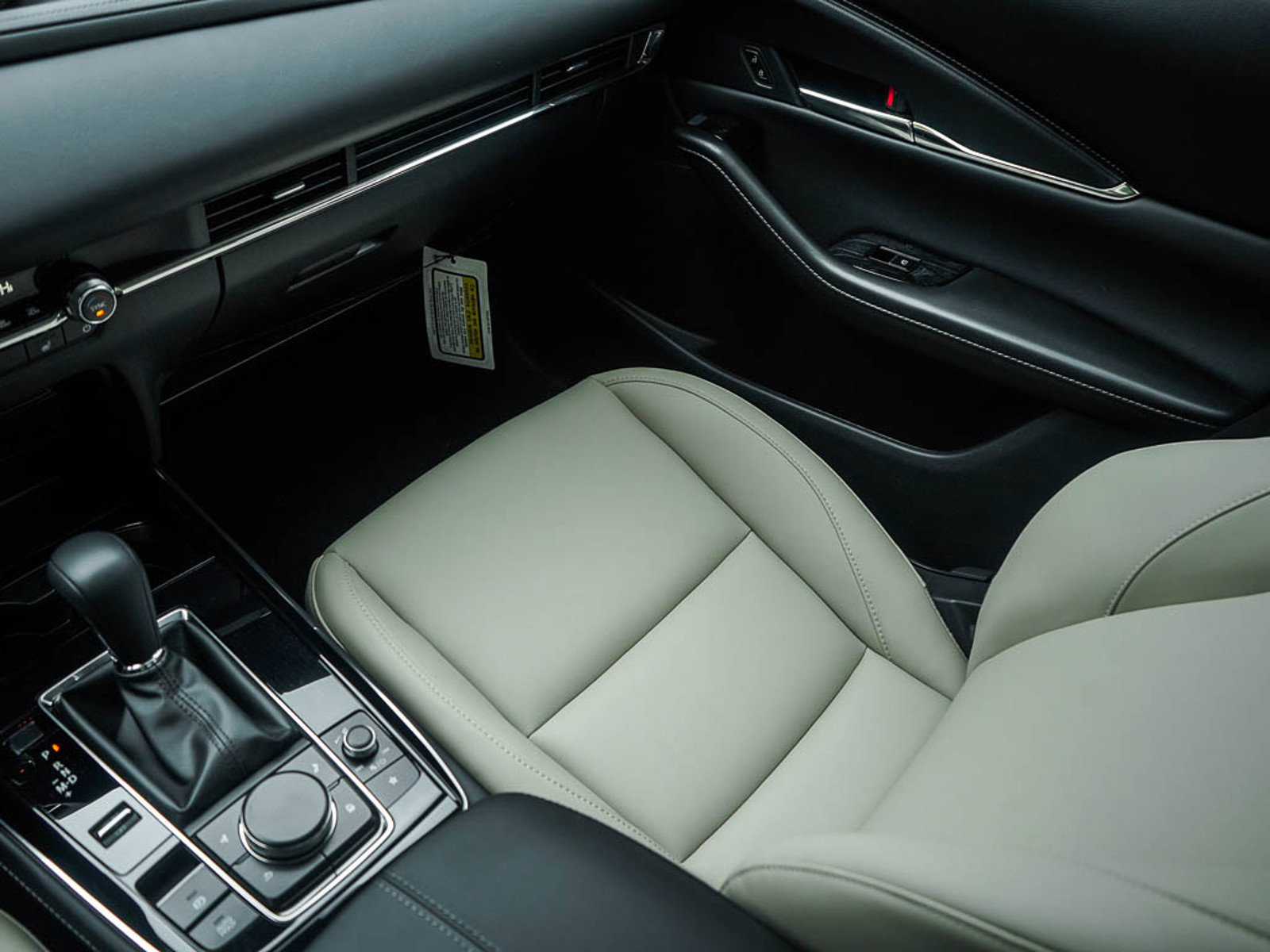 2025 Mazda CX-30 2.5 S Preferred photo 24