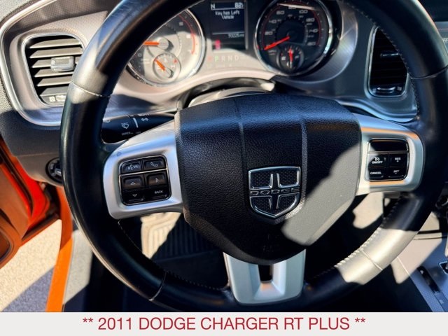2011 Dodge Charger R/T photo 12