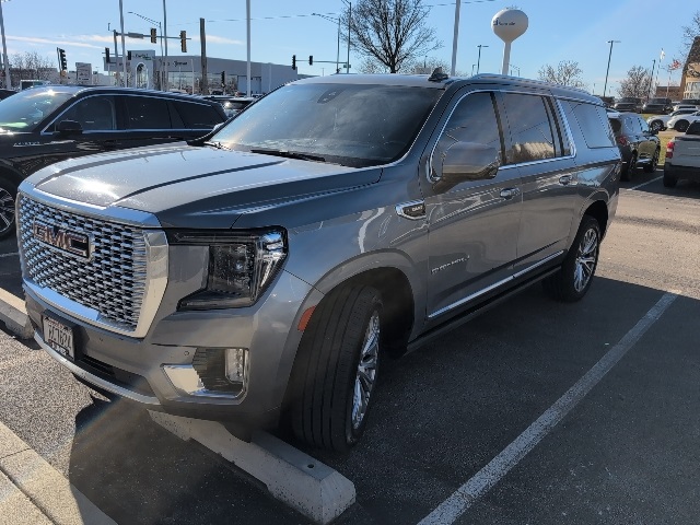 2022 GMC YUKON XL - Image 1