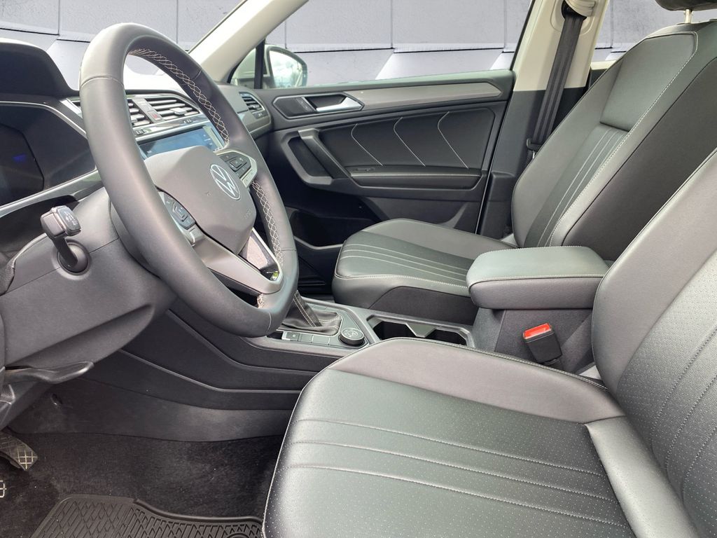 2024 Volkswagen Tiguan SE photo 7
