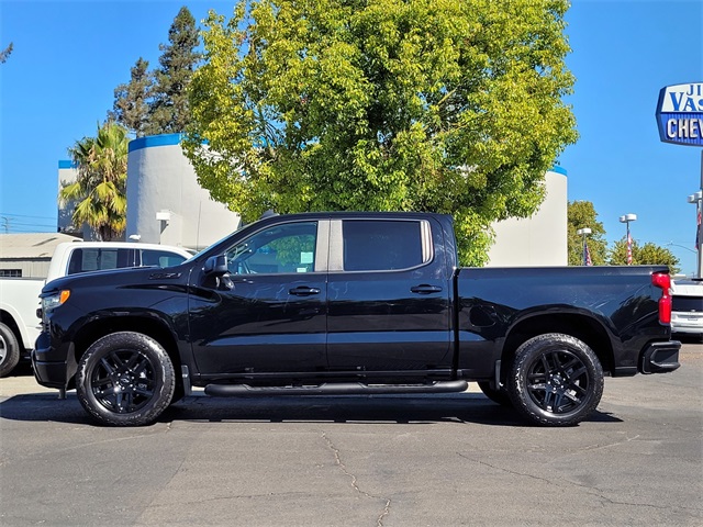 2023 Chevrolet Silverado 1500 RST photo 9