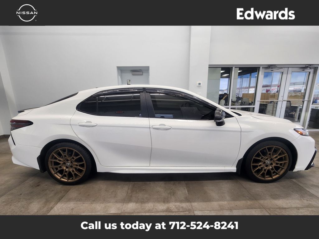 2024 Toyota Camry SE Nightshade's photo