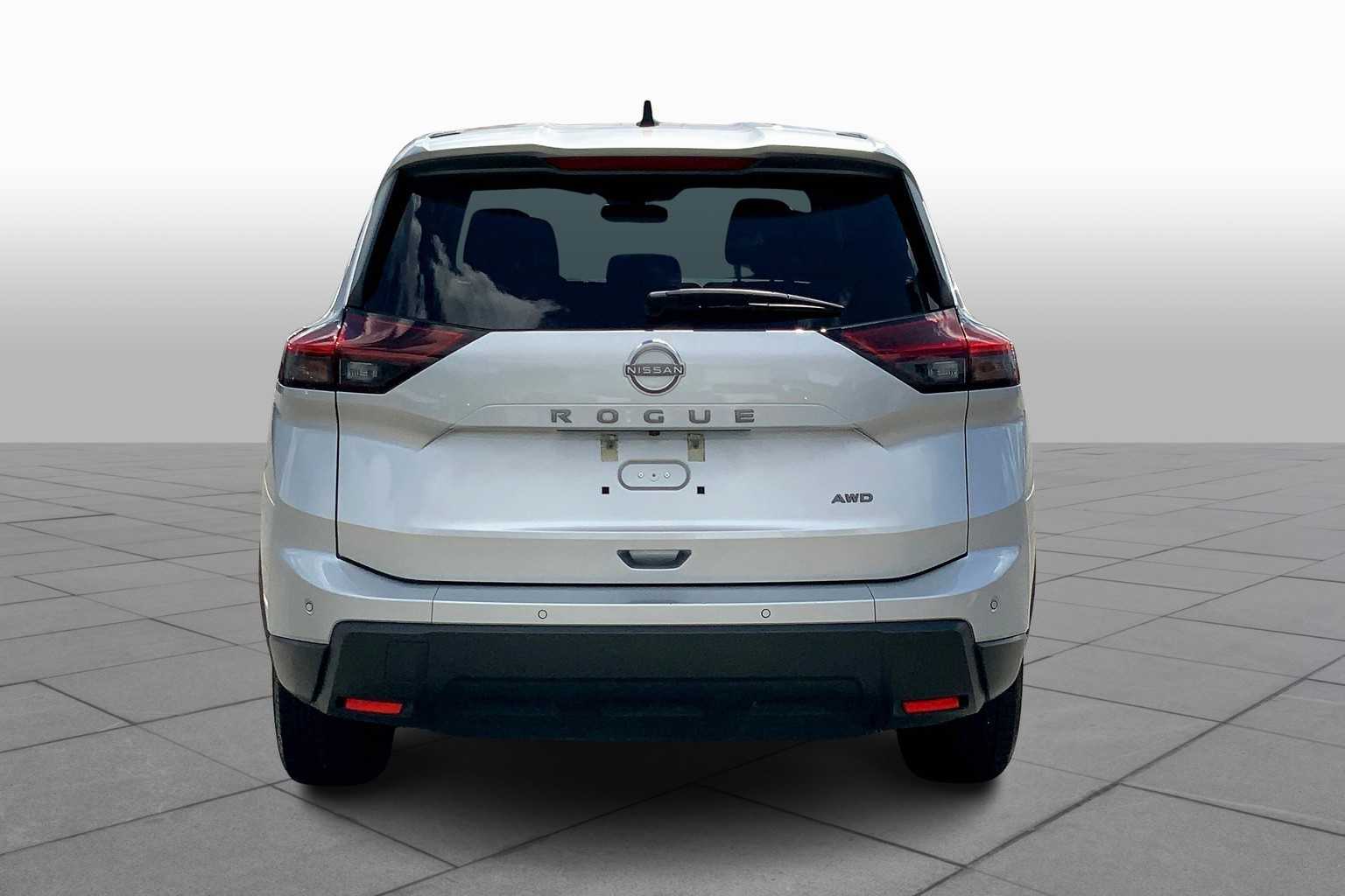 2024 Nissan Rogue S photo 4