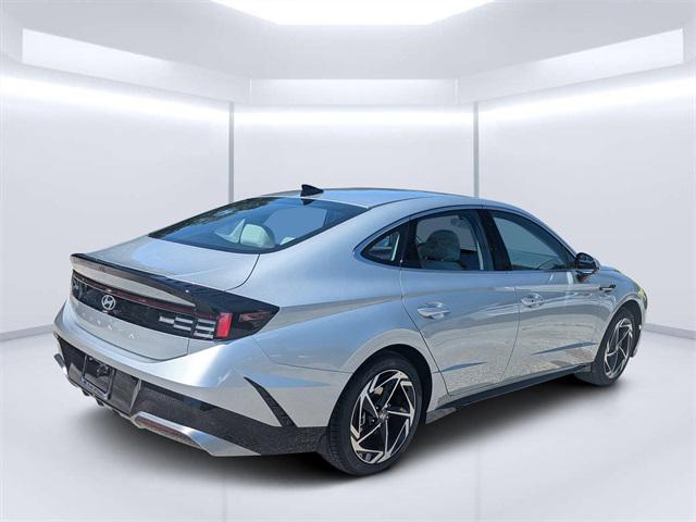 2026 Hyundai Sonata SEL Sport photo 3
