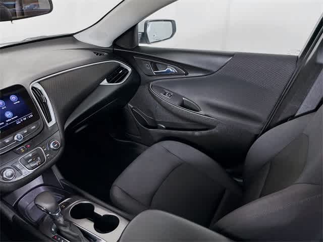 2023 Chevrolet Malibu LS photo 22