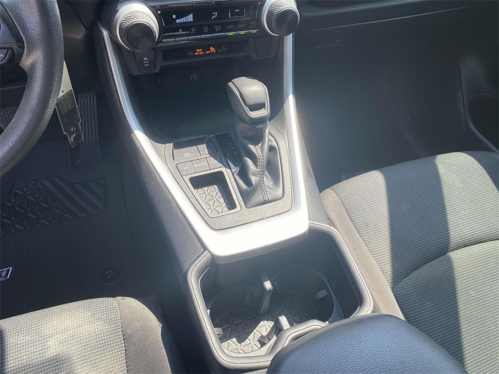 2023 Toyota RAV4 LE photo 15