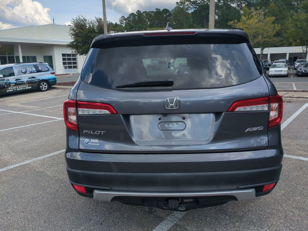 2020 Honda Pilot EX photo 6
