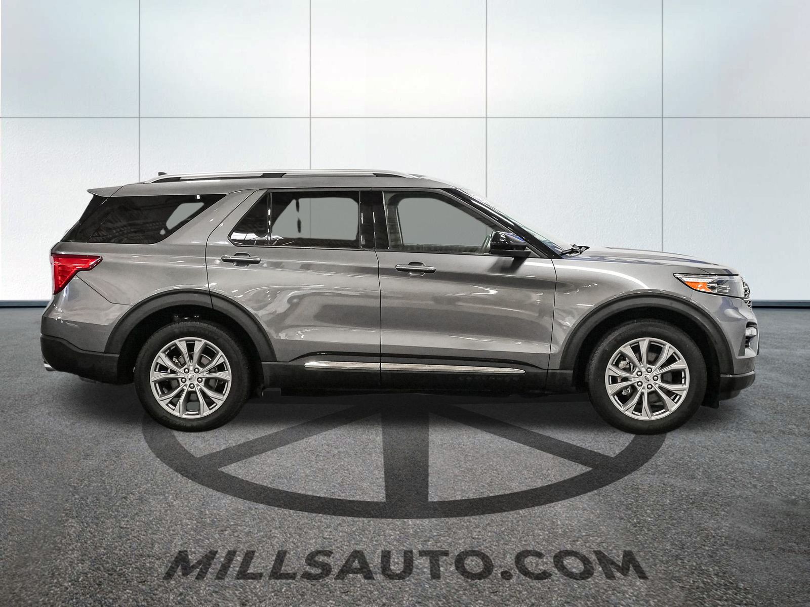 2023 Ford Explorer Limited photo 7