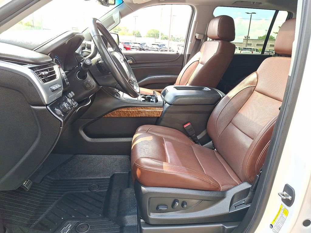2019 Chevrolet Suburban Premier photo 13