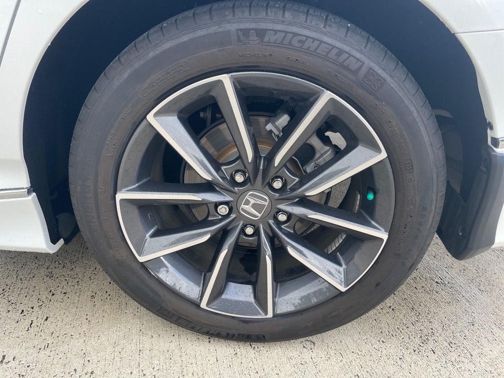 2021 Honda Accord EX-L photo 21