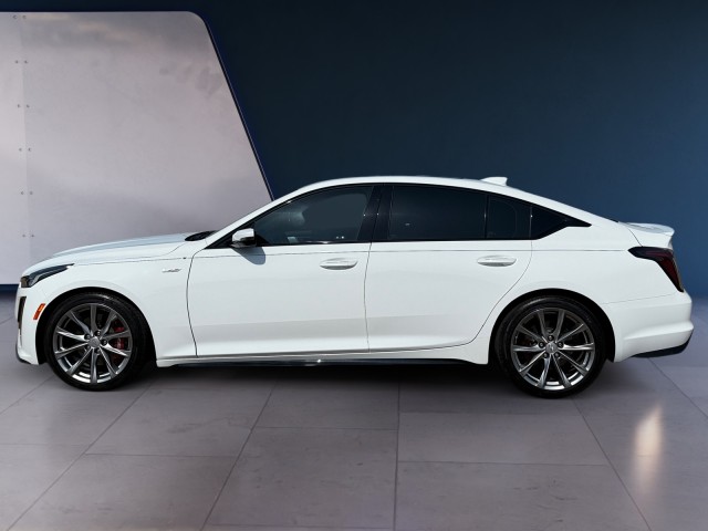 2024 Cadillac CT5 V photo 2