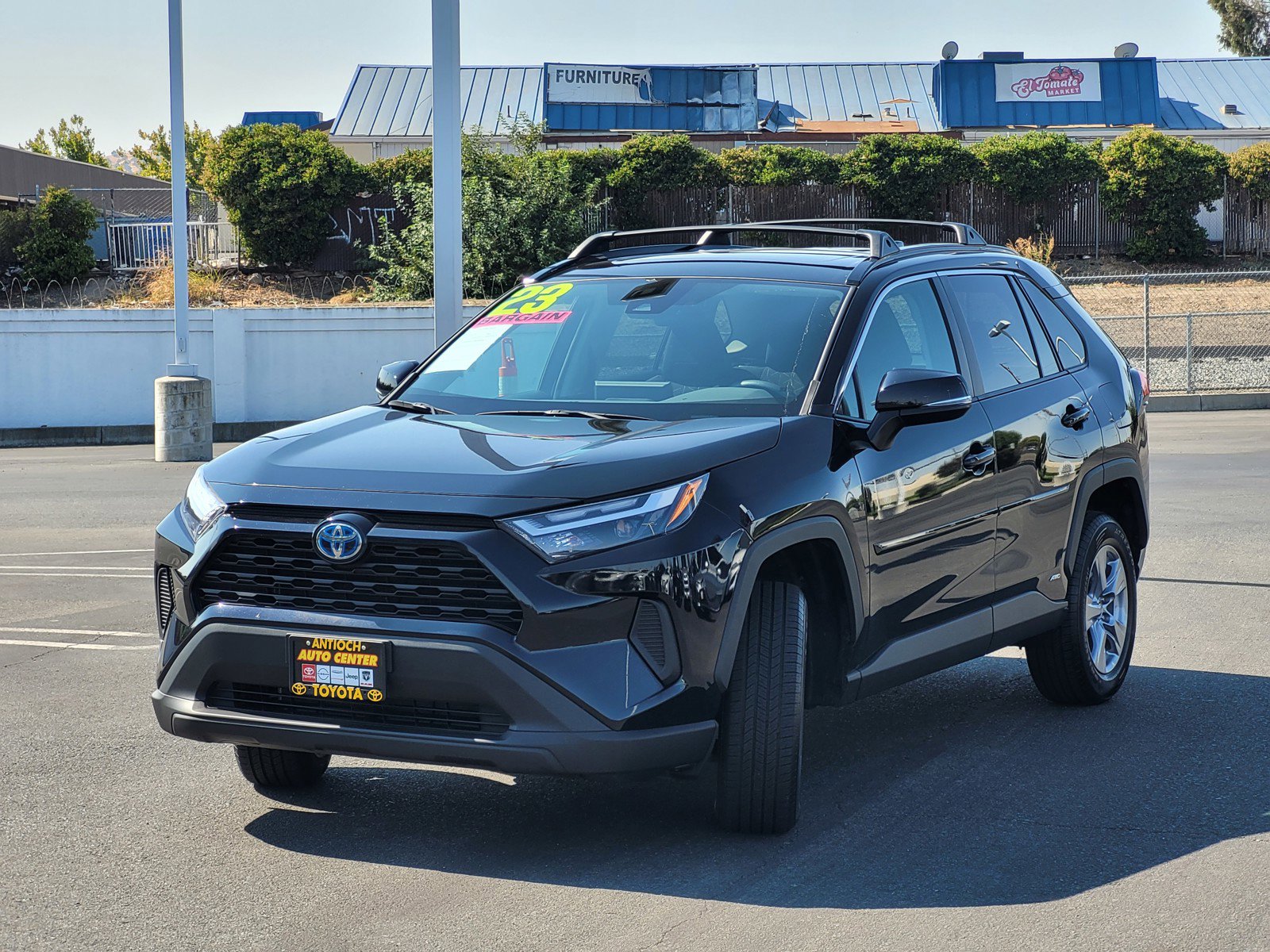 2023 Toyota RAV4 Hybrid XLE photo 7