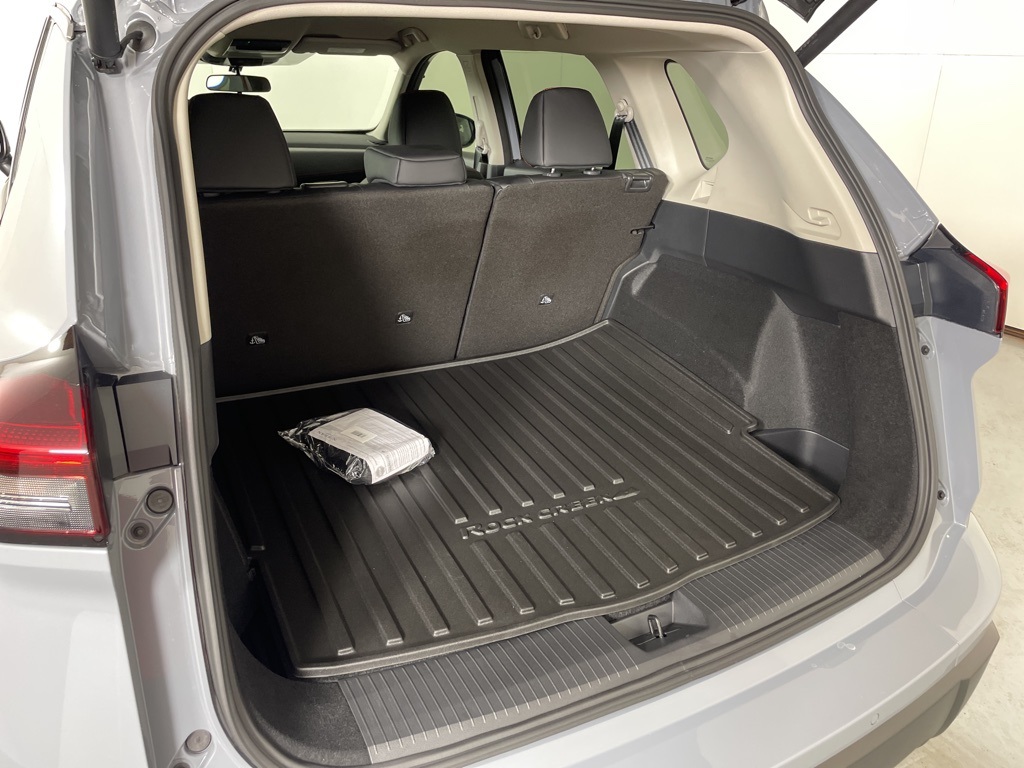 2026 Nissan Rogue SV photo 36