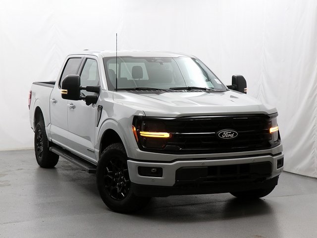 Used 2024 Gray Ford XLT image 1