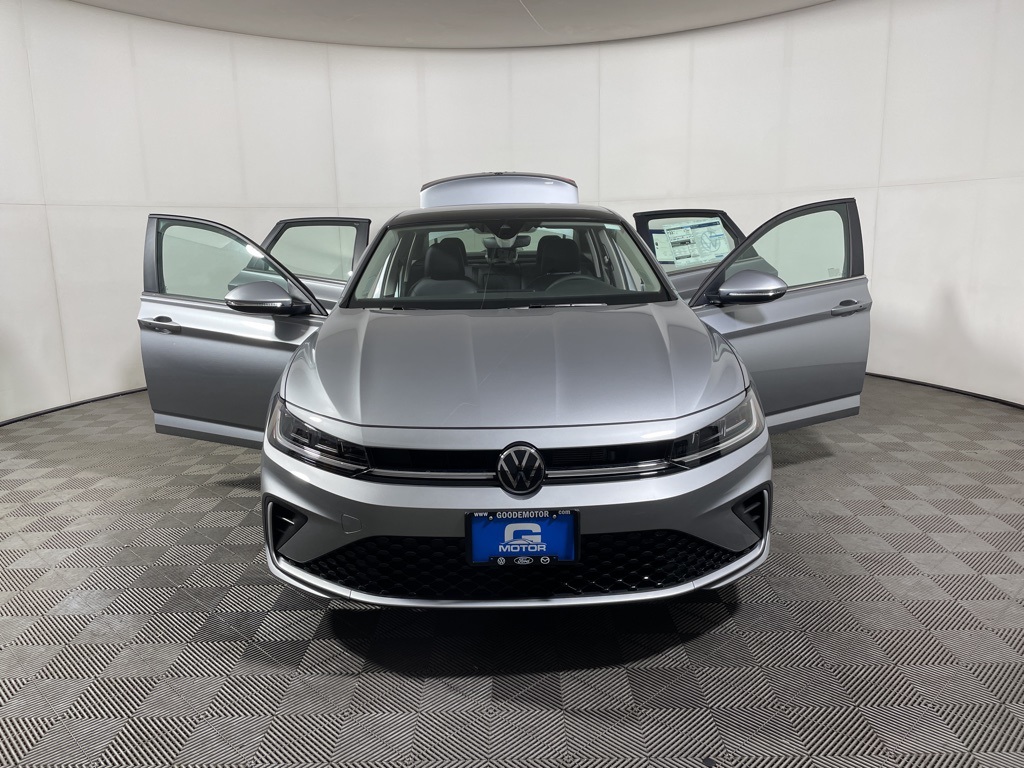 2025 Volkswagen Jetta 1.5T SEL photo 8