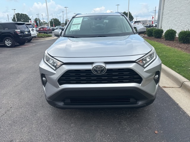 2019 Toyota RAV4 XLE Premium photo 2