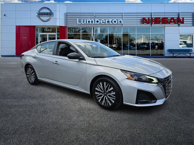 2025 Nissan Altima SV photo 24
