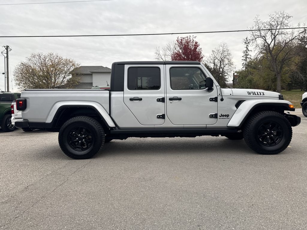 2022 Jeep Gladiator Willys photo 4