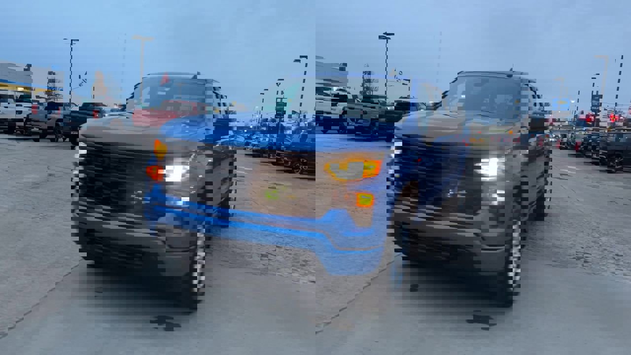 2026 Chevrolet Silverado 1500 Custom photo 4