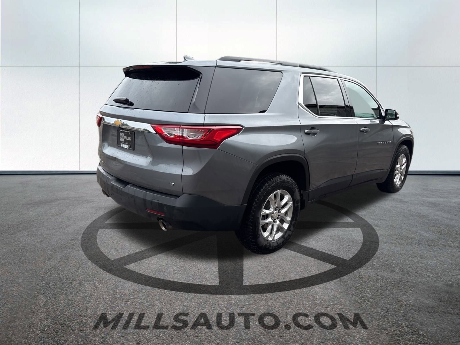 2021 Chevrolet Traverse Cloth photo 3