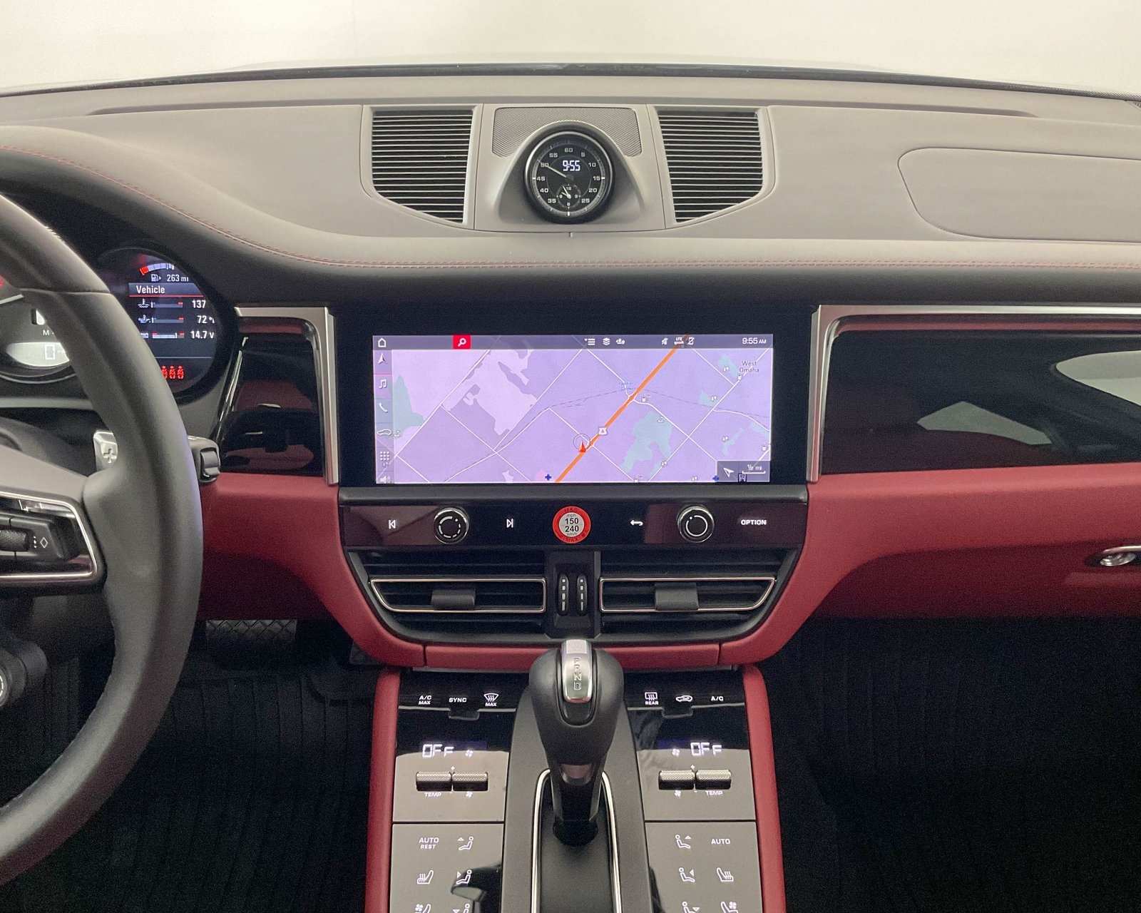 2024 Porsche Macan S photo 19