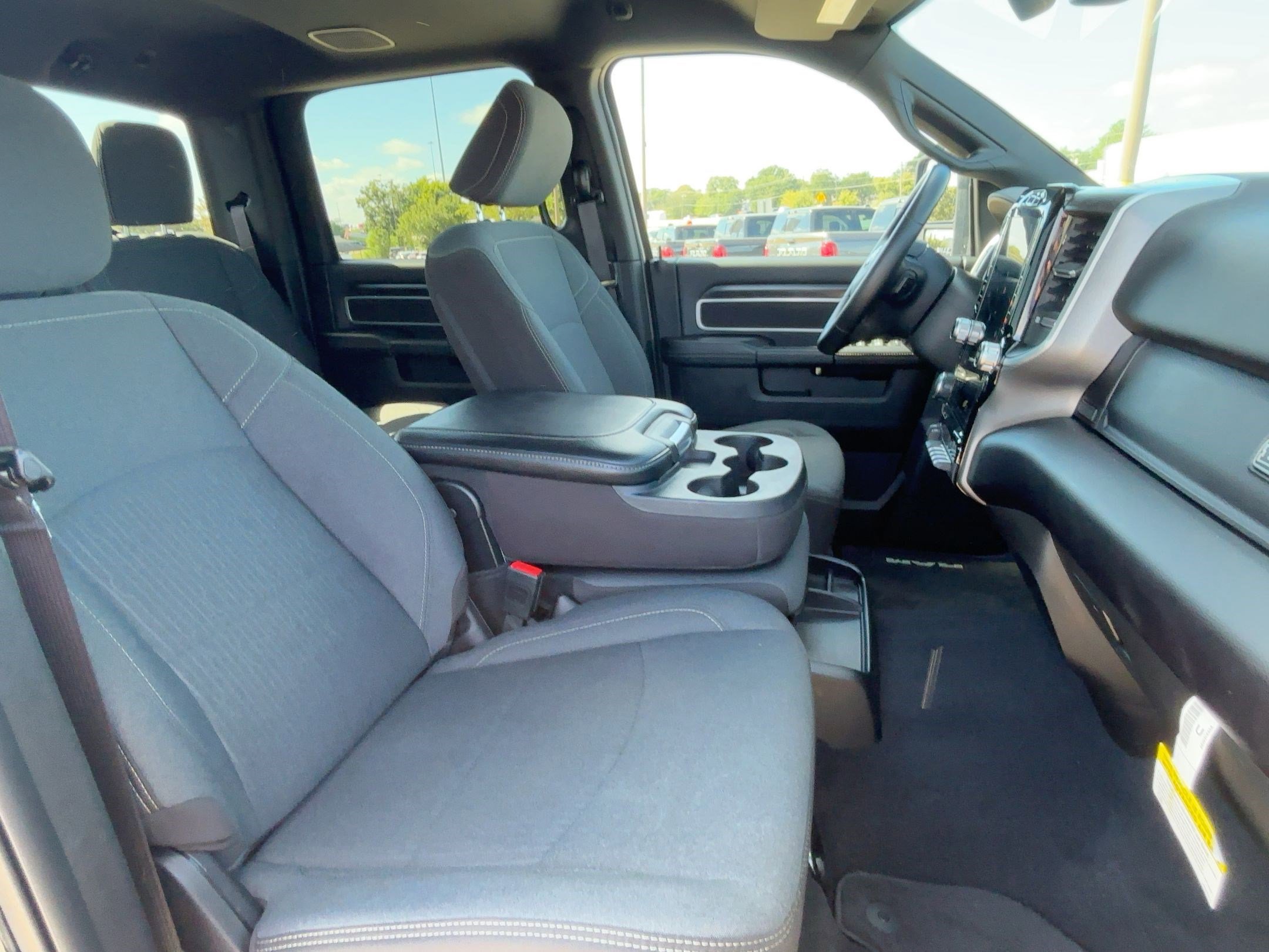 2024 Ram 2500 Big Horn photo 25