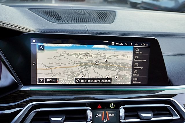 Used 2020 White BMW sDrive40i image 30