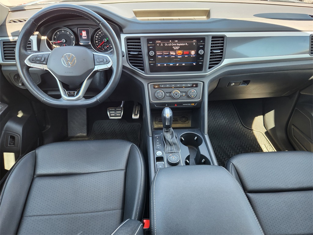 2021 Volkswagen Atlas V6 SE Technology R-Line photo 6