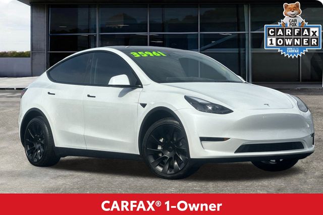 2024 Tesla Model Y Long Range photo 2